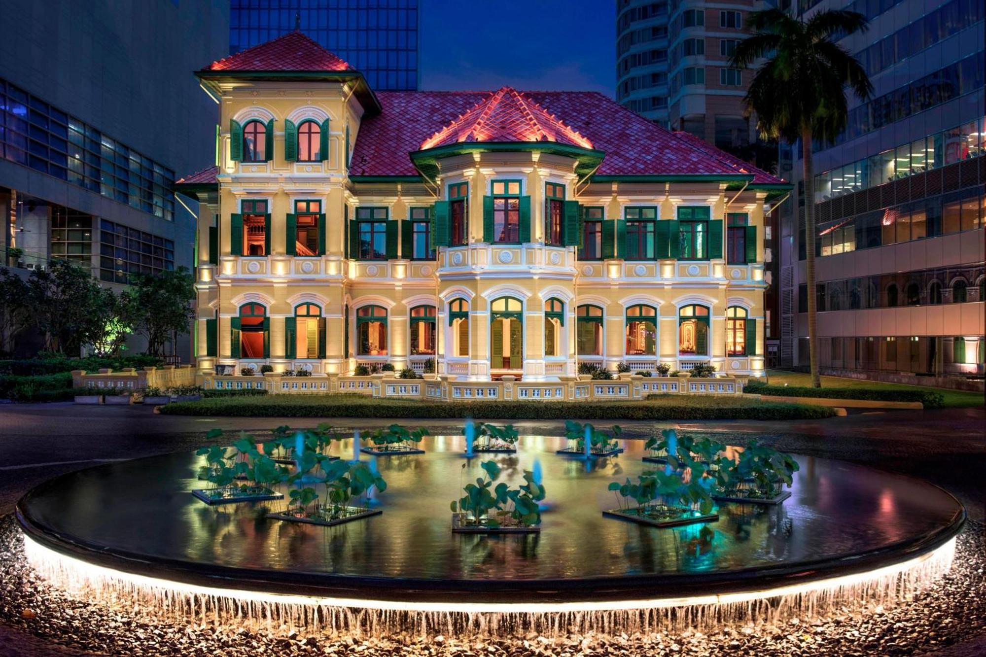 W Bangkok Hotel Eksteriør billede The Erawan Bangkok