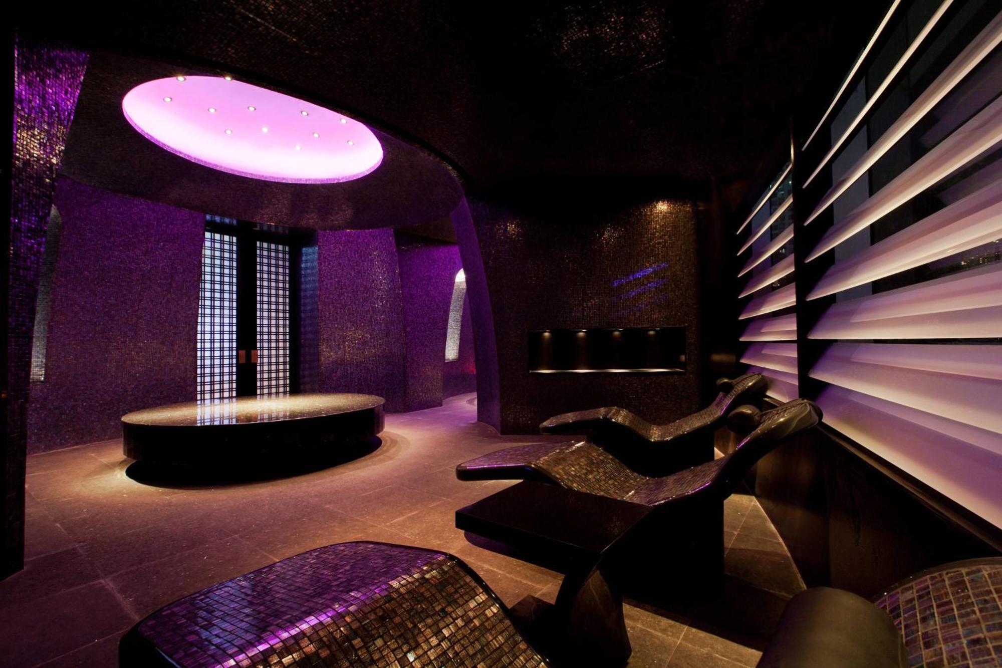 W Bangkok Hotel Eksteriør billede The spa at The Standard, East Village