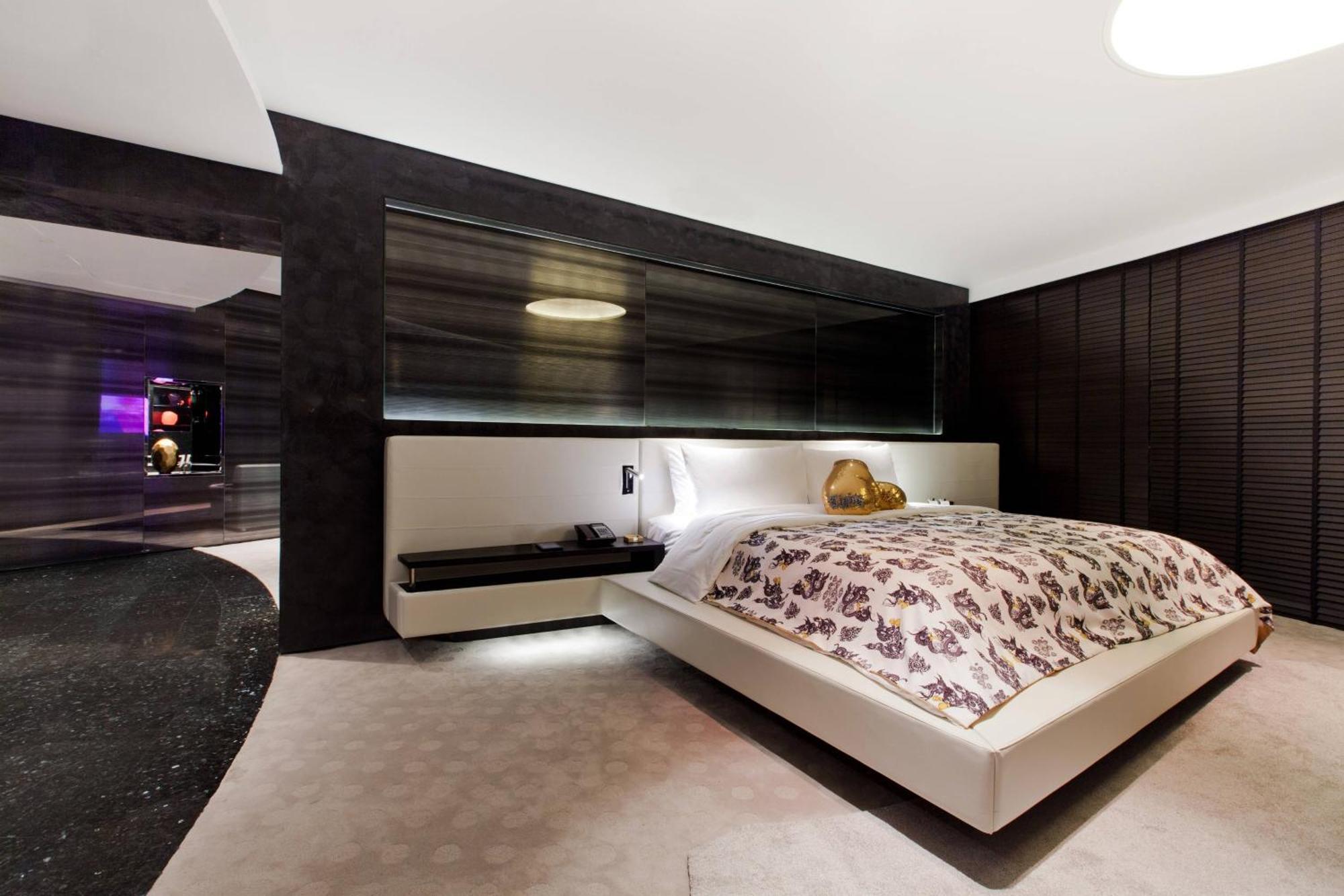 W Bangkok Hotel Eksteriør billede A bedroom