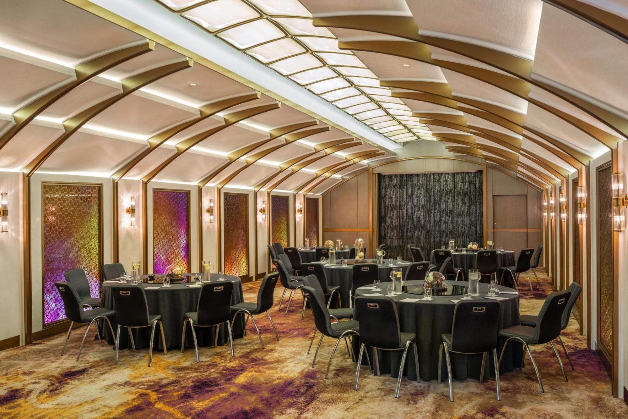 W Bangkok Hotel Eksteriør billede The ballroom at the hotel